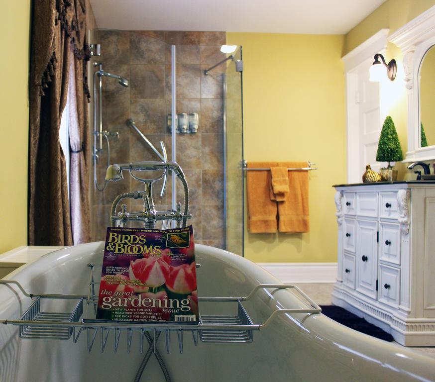Talwood Manor B&B Port Colborne Bilik gambar